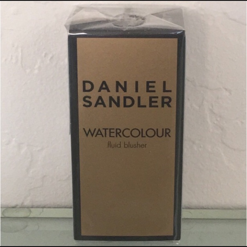 Daniel Sandler Watercolour Blush - Flush   
NWT